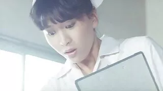 ফ্ল্যাট ব্রেস্টেড শ্ ...