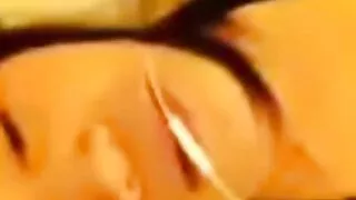 সুন্দর পিগটেল সহ দুষ ...