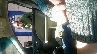 কালো কেশবিশিষ্ট দু'ট ...