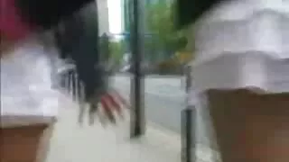 একটি পাতলা শ্যামাঙ্গ ...
