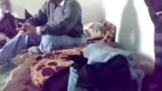 সুন্দর এশীয় বাংলা দ ...
