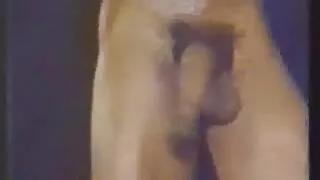 তরুণ nerdy স্বর্ণকেশ ...