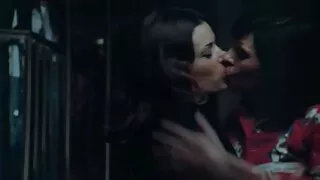 হাঙ্কি স্বর্ণকেশী মি ...
