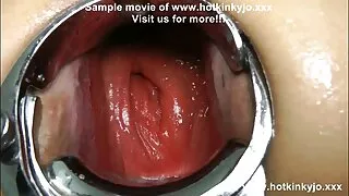 উদাসী সুন্দর স্বর্ণক ...